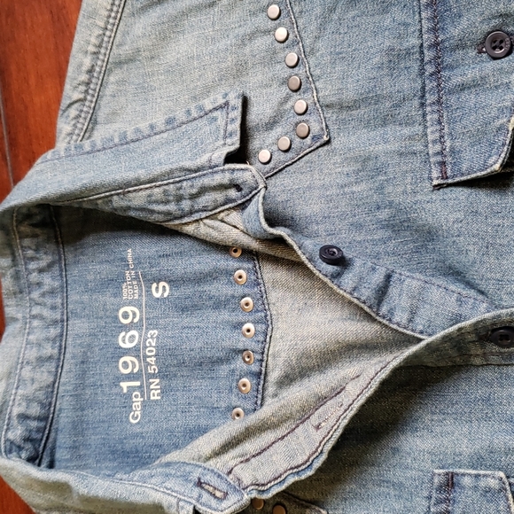 Gap denim stud top / S - Picture 2 of 4
